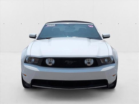 Used 2010 Ford Mustang GT Premium image 2
