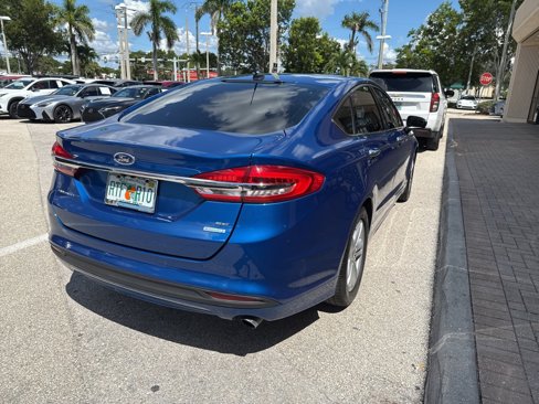 Used 2018 Ford Fusion SE w/ Fusion SE Technology Package image 11