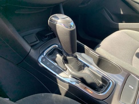 Used 2017 Chevrolet Cruze LT image 25