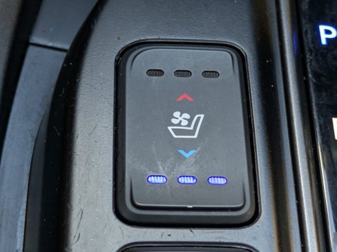 Used 2015 Hyundai Santa Fe Limited w/ Option Group 04 image 30