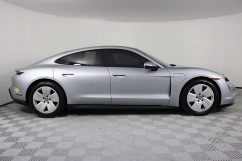 Certified 2022 Porsche Taycan image 8