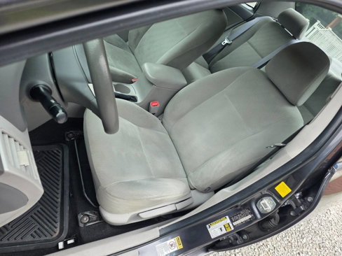 Used 2010 Toyota Corolla LE image 11