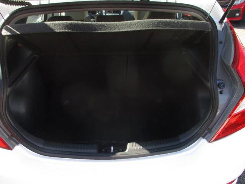 Used 2013 Hyundai Accent GS image 6