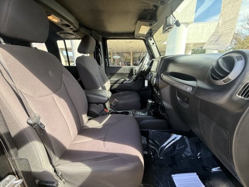 Used 2013 Jeep Wrangler Unlimited Sport image 19
