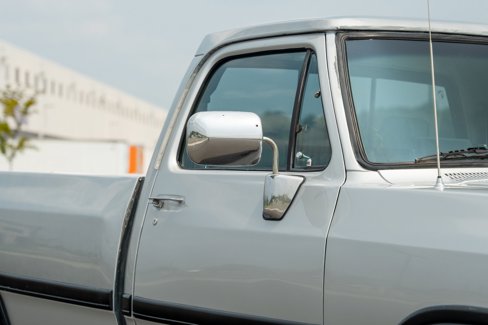 Used 1991 Dodge D/W Truck 350 image 16