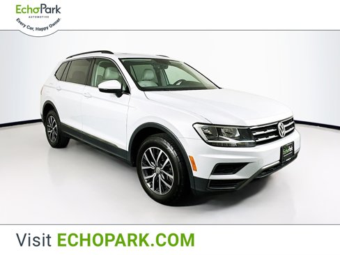 Used 2018 Volkswagen Tiguan SE w/ Panoramic Sunroof Package image 1