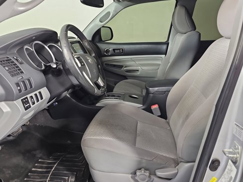 Used 2012 Toyota Tacoma PreRunner image 4