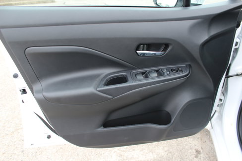 Used 2023 Nissan Versa SV w/ Trunk Package image 35
