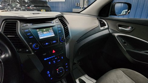 Used 2014 Hyundai Santa Fe Sport w/ Popular Equipment Package 02 image 25