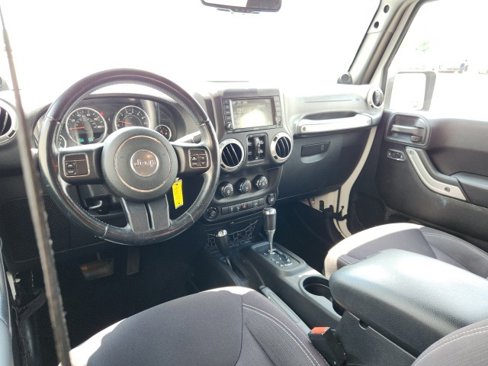 Used 2013 Jeep Wrangler Unlimited Sahara w/ Dual Top Group image 8