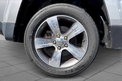 Used 2016 Jeep Patriot High Altitude image 9