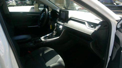 Used 2020 Toyota RAV4 LE image 26