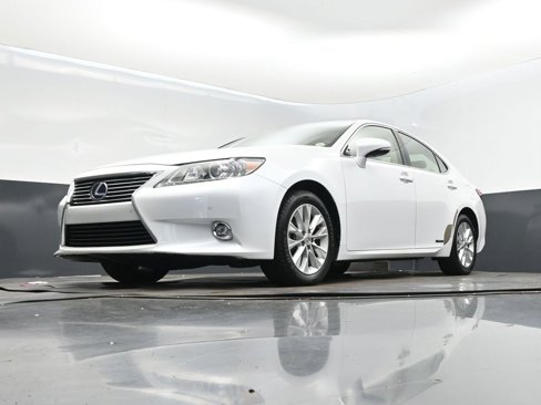 Used 2015 Lexus ES 300h image 36