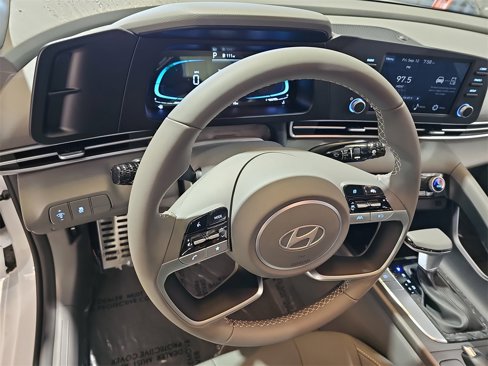 New 2025 Hyundai Elantra Sport image 15