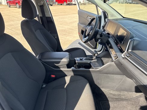 Used 2023 Kia Sportage LX image 25