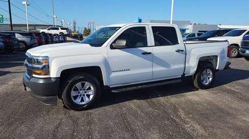Used 2018 Chevrolet Silverado 1500 W/T w/ Trailering Package image 4