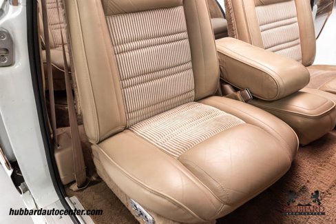 Used 1991 Jeep Grand Wagoneer image 23