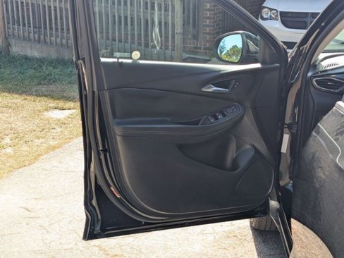 Used 2021 Buick Encore GX Select image 26