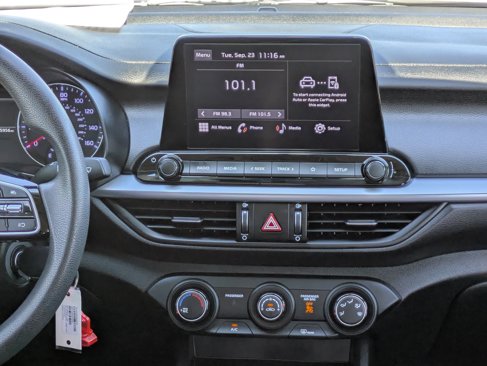 Used 2023 Kia Forte LXS w/ LXS Technology Package image 18