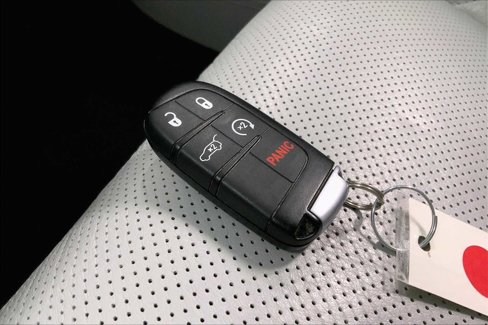 Used 2019 Jeep Grand Cherokee Summit image 18
