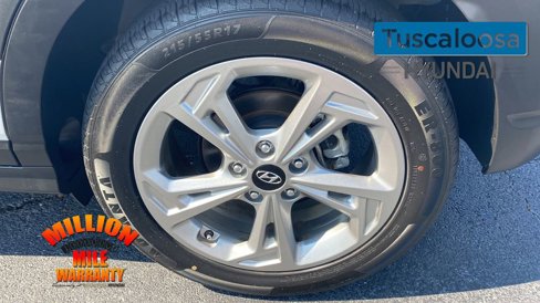 Used 2023 Hyundai Kona SEL image 12