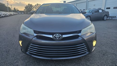 Used 2016 Toyota Camry XLE image 2