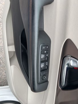 Used 2019 Chrysler Pacifica Touring-L image 20