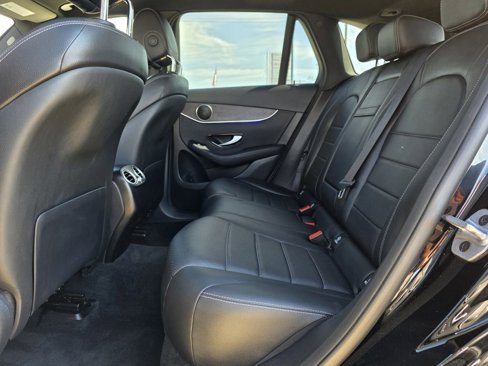Used 2022 Mercedes-Benz GLC 300 4MATIC image 23