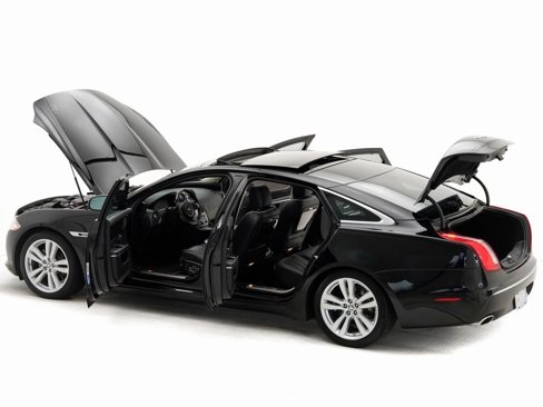 Used 2012 Jaguar XJ L image 30