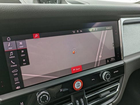 New 2026 Porsche Macan image 24