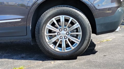 Used 2017 Cadillac XT5 Luxury w/ Driver Awareness Package image 30