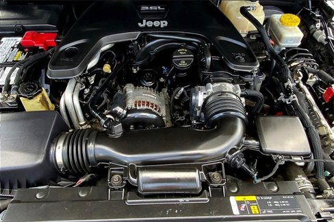 Used 2018 Jeep Wrangler Unlimited Sahara image 9