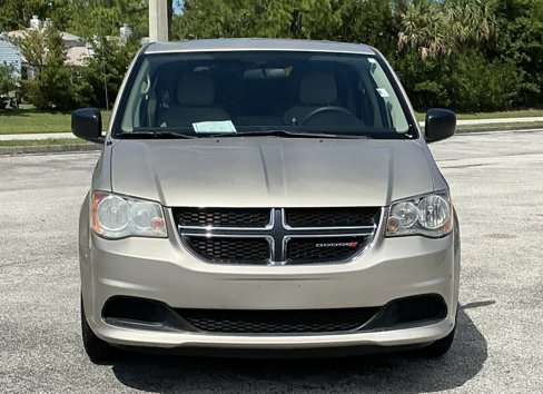 Used 2014 Dodge Grand Caravan SE w/ Quick Order Package 29E SE image 2