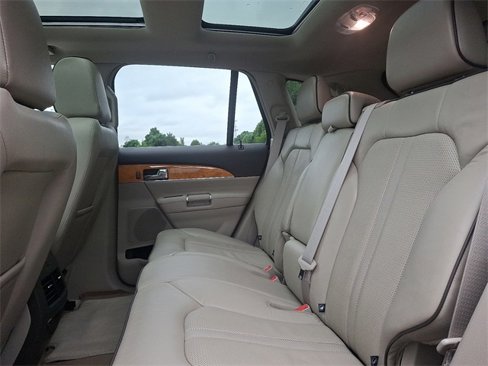 Used 2013 Lincoln MKX AWD image 10