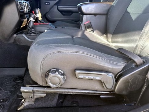 Used 2019 Jeep Wrangler Sport image 15