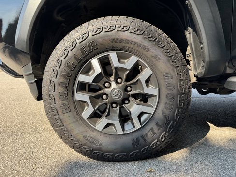 Used 2020 Toyota Tacoma 4x4 Double Cab image 7