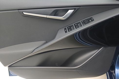 Used 2024 Kia Niro EX Touring image 14