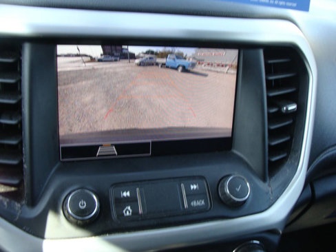 Used 2021 GMC Acadia SLE image 7