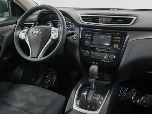 Used 2016 Nissan Rogue SV image 12