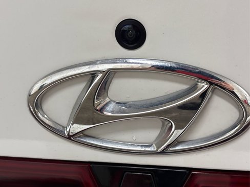 Used 2023 Hyundai Elantra SEL image 15