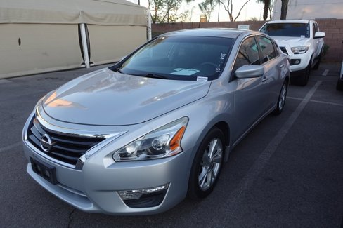 Used 2013 Nissan Altima 2.5 SV image 1