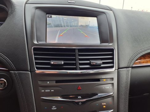 Used 2019 Lincoln MKT AWD image 19