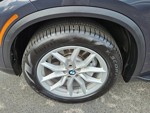 Used 2022 BMW X5 sDrive40i w/ Premium Package image 25