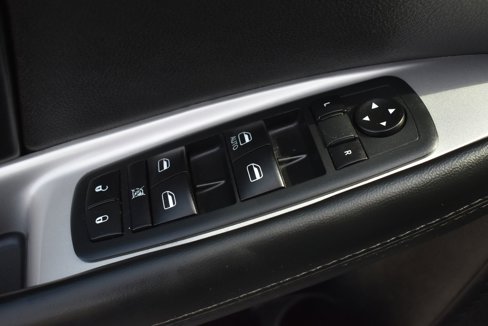 Used 2019 Dodge Journey SE image 12
