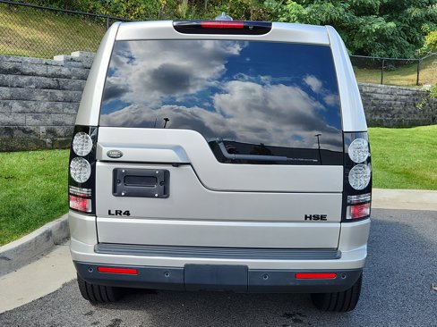 Used 2015 Land Rover LR4 HSE image 7