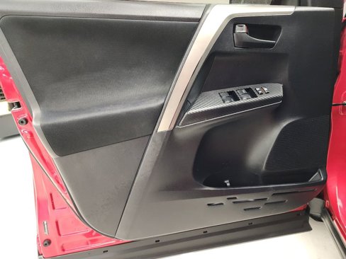 Used 2013 Toyota RAV4 XLE image 11