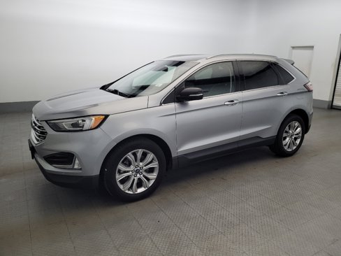 Used 2020 Ford Edge Titanium image 2