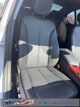 Used 2018 BMW 320i xDrive Sedan w/ Convenience Package image 11