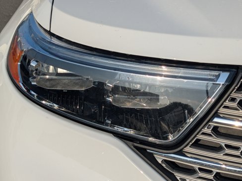 Used 2023 Ford Explorer Limited image 10