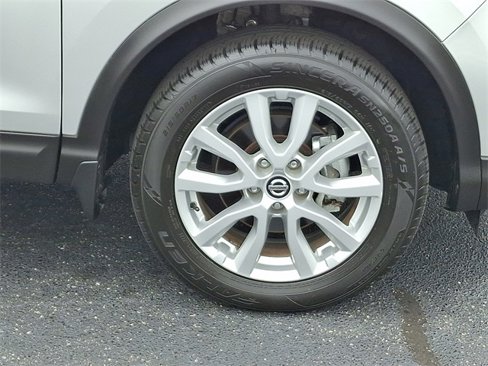 Used 2022 Nissan Rogue Sport SV w/ Technology Package image 8